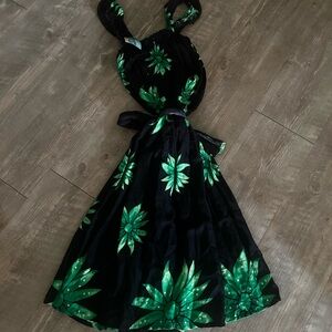 NEW! with tags! Rema Black and Green Flower Sundress with Tie-back